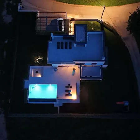 Holiday home Awesome In Bukori *