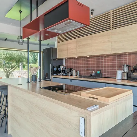 Awesome In Bukori Buroli