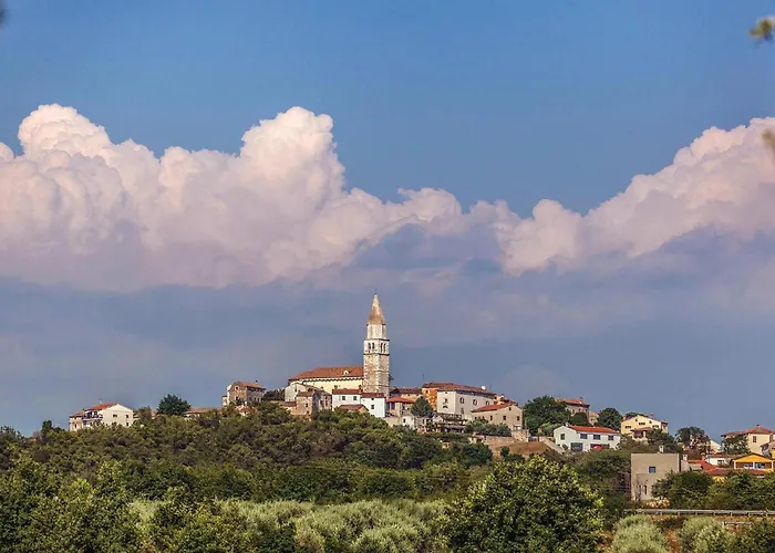 Semesterbostad Awesome In Bukori