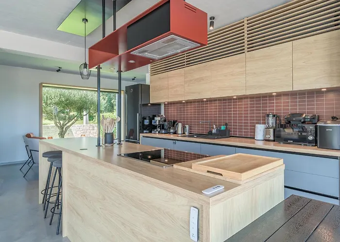 Awesome In Bukori Buroli